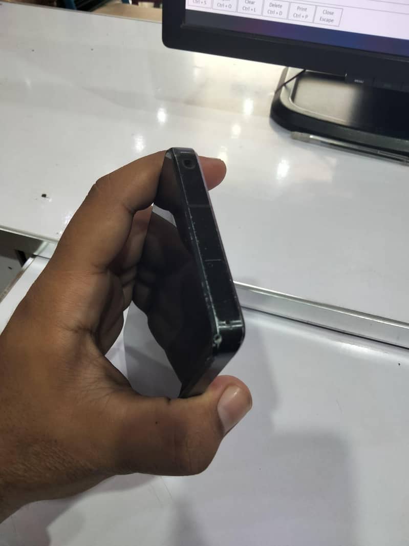 Aquos Sharp R7 2
