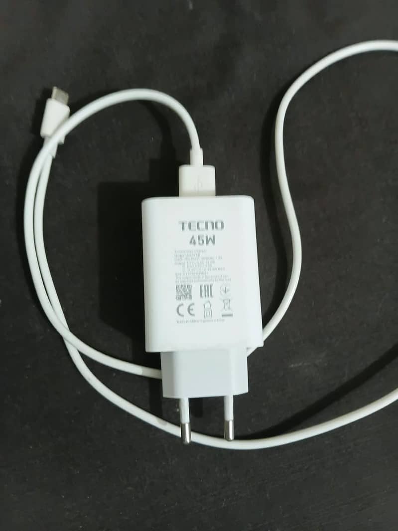 Tecno spark 40 4