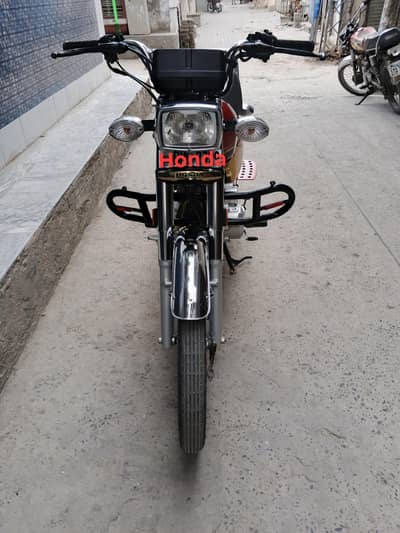 HONDA 125 SPECIAL EDITION GOLD