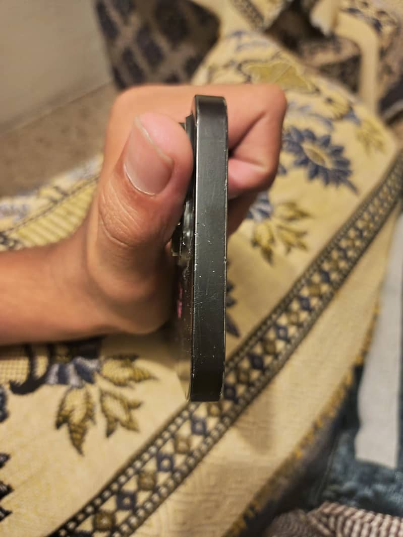 Apple iPhone 14 Pro Max 7