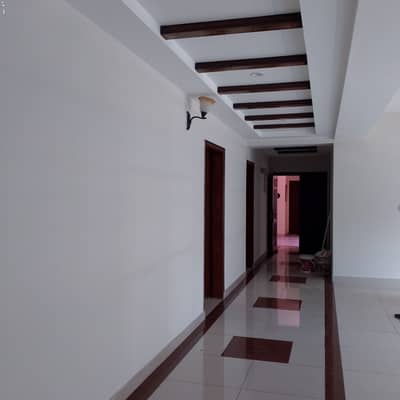 10 MARLA 3 BEDROOM APARTMENT AVAILABLE FOR SALE