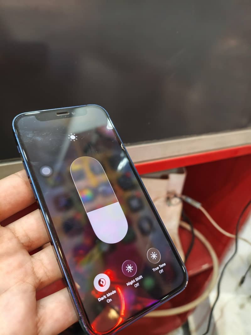 Apple iPhone 12 mini 6