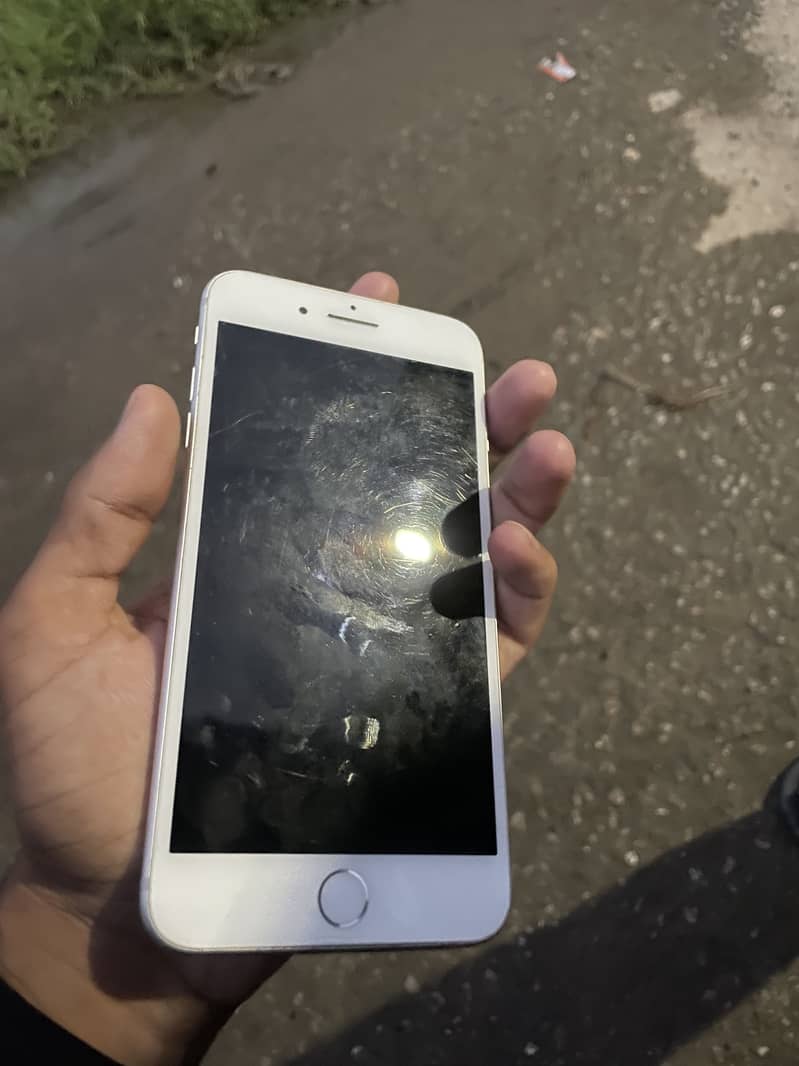 Apple iPhone 8 Plus 2