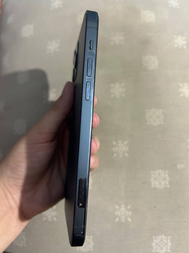 Apple iPhone 12 Pro 2