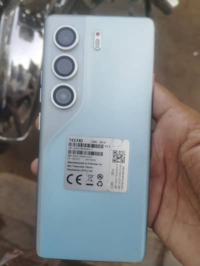 camon 40 pro edge finger display water  proof
