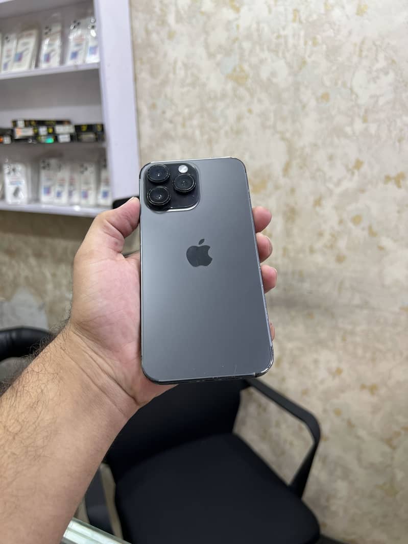 Apple iPhone 14 Pro Max 3