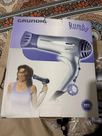 The Grundig Rumba Iconic 2200