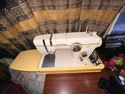 Janome Model 802