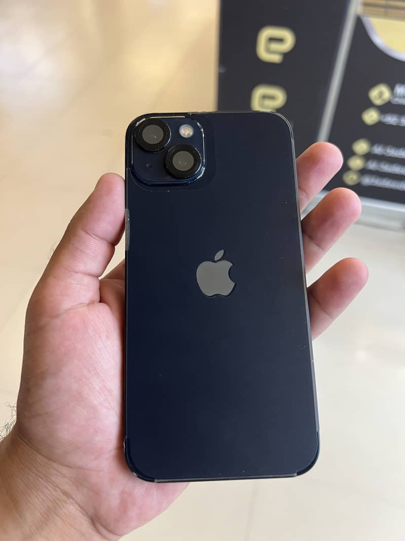 Apple iPhone 13 2