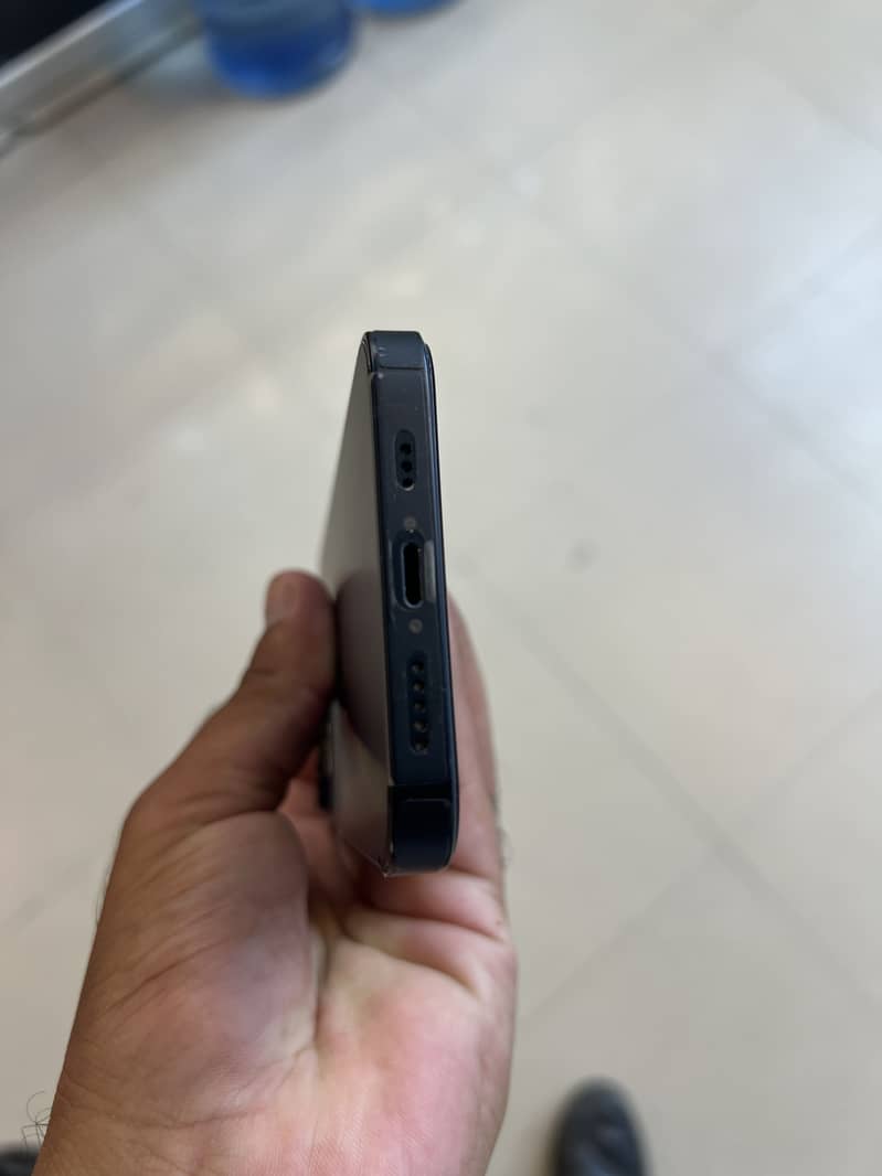 Apple iPhone 13 3