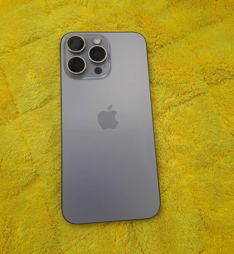 Apple iPhone 15 Pro Max 0