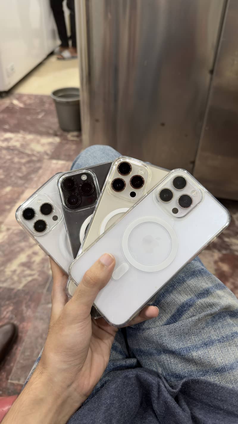Apple iPhone 14 Pro Max 0