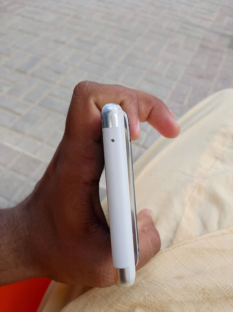 Google pixel 6pro 03054437592 only WhatsApp Use note Simple call 7