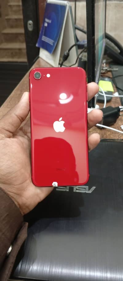 Apple iPhone SE