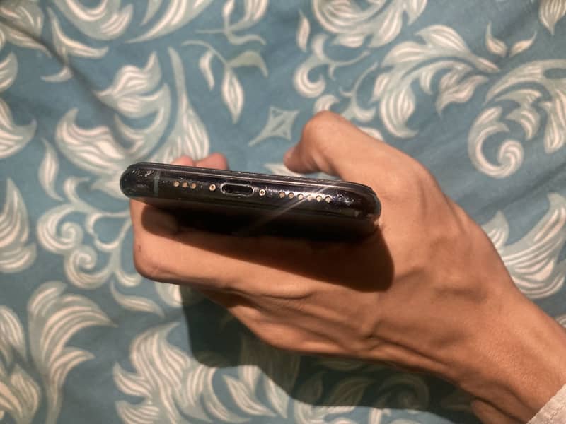 Apple iPhone 11 Pro 1
