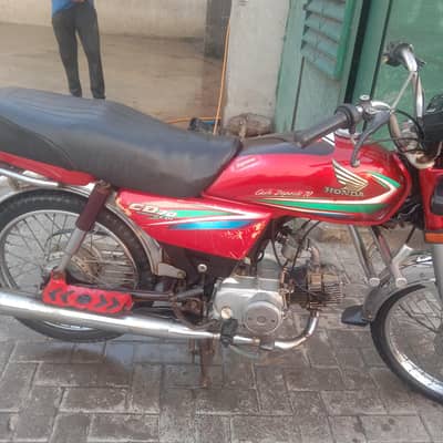 Honda CD70 17 model new condition