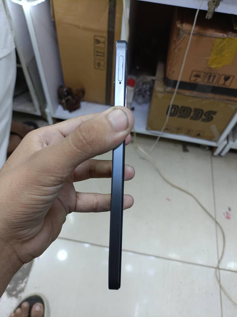 Realme Note 60x 4