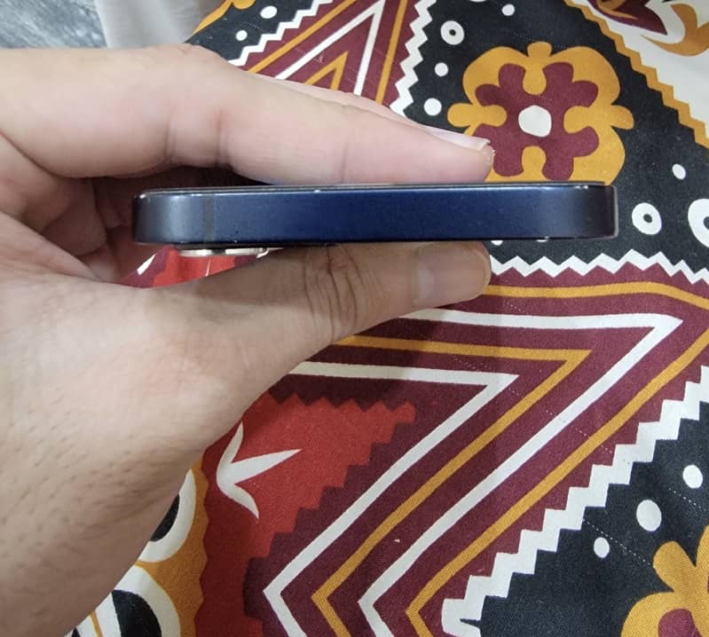 Apple iPhone 12 0