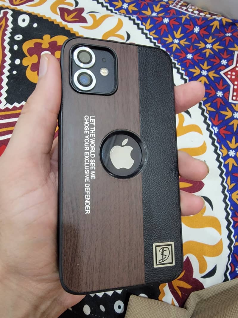 Apple iPhone 12 4