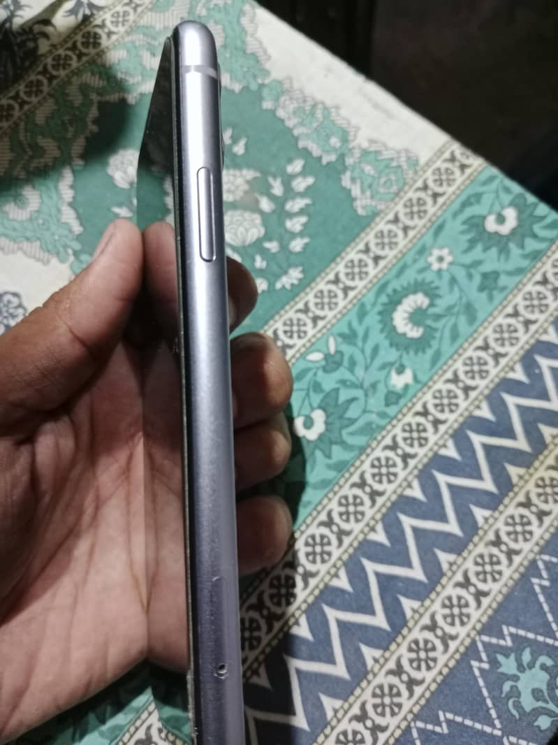 Apple iPhone 11 1