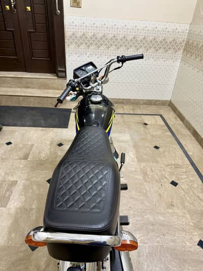 Honda 125 Black Colour