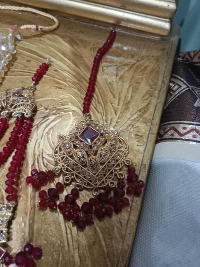 Bridal jewelry set/Ruby red colour/condition 10/9  only one time use