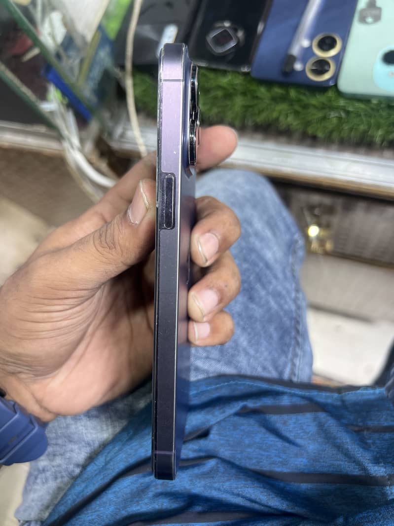 Apple iPhone 14 Pro Max 3