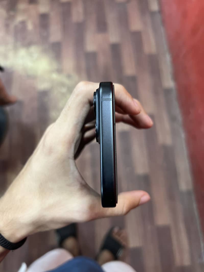 Apple iPhone 15 2