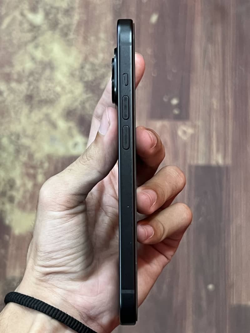 Apple iPhone 15 3
