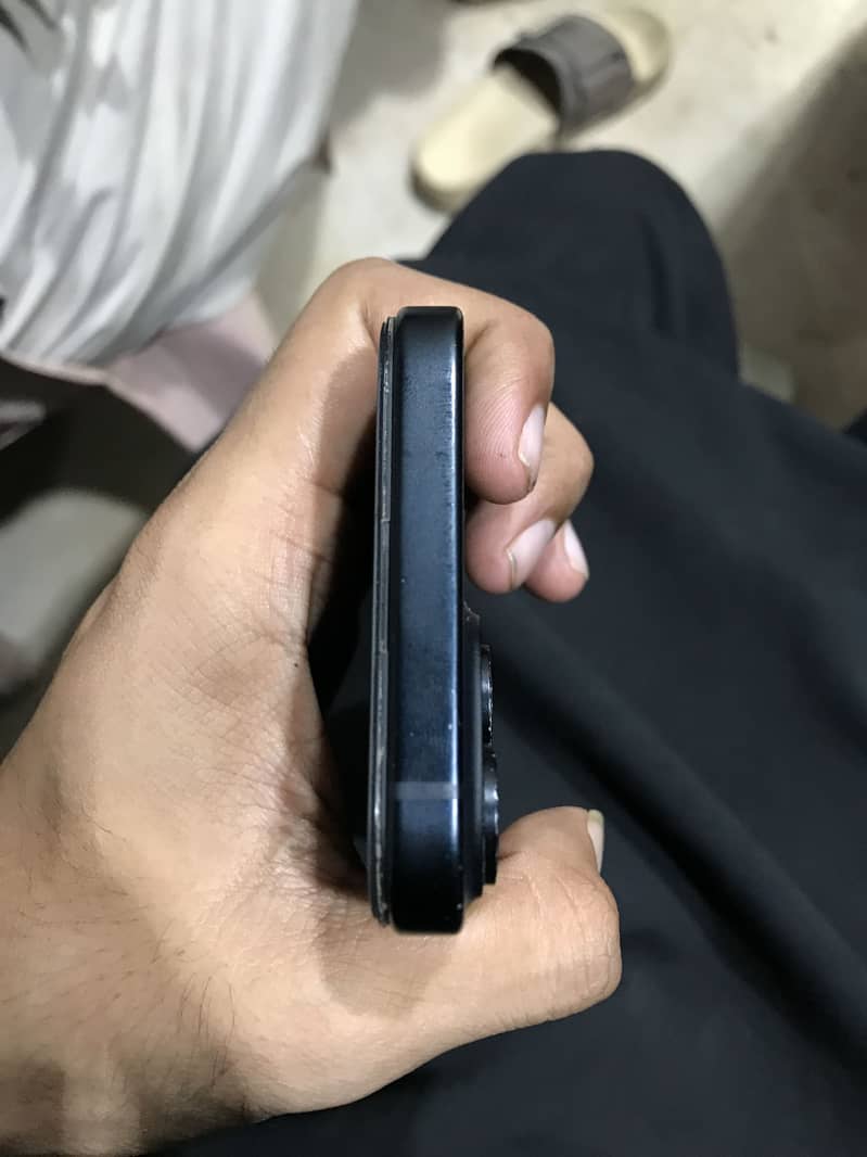 Apple iPhone 15 panel changed 3