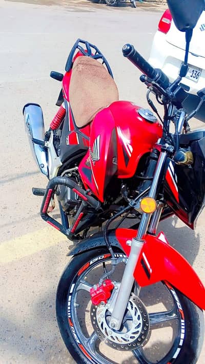 Honda CB150F
