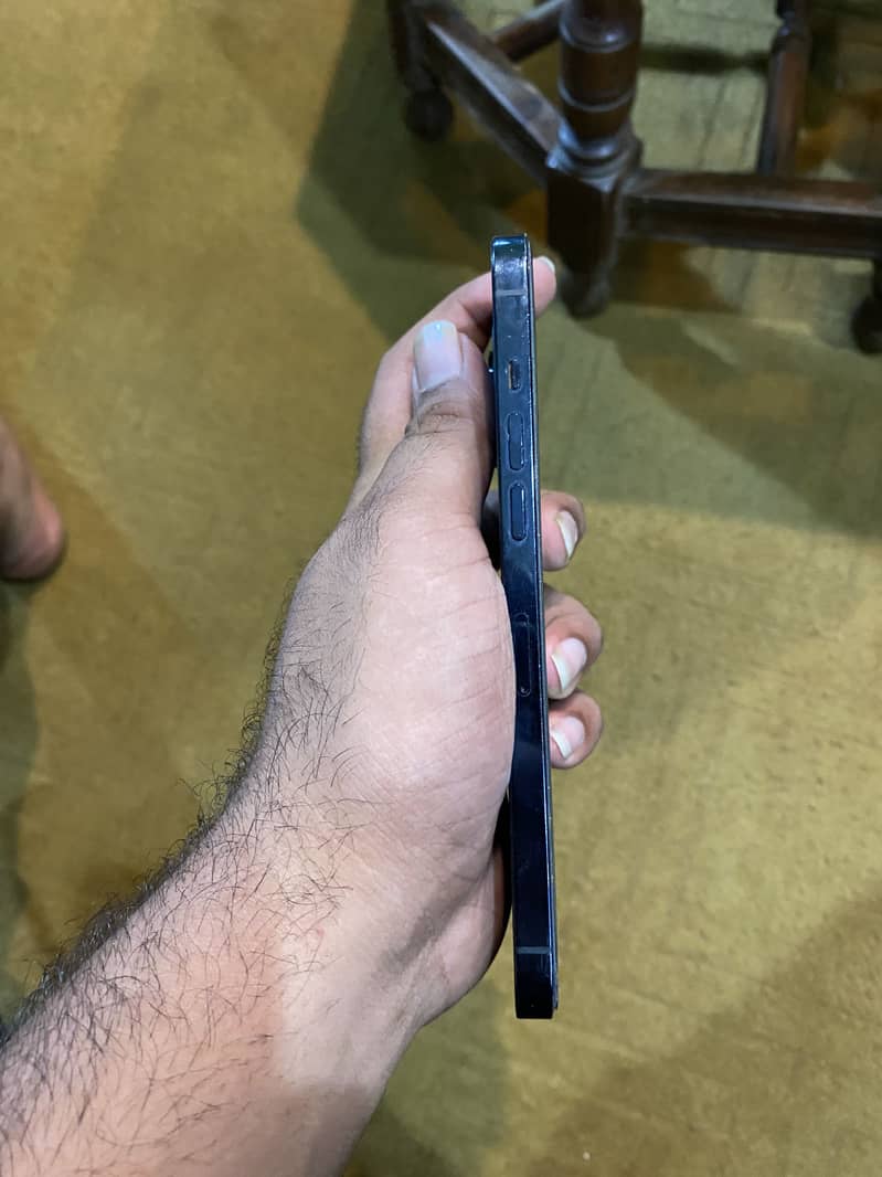 Apple iPhone 12 Pro Max 3