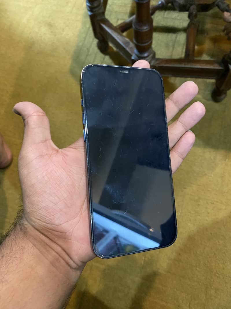Apple iPhone 12 Pro Max 4