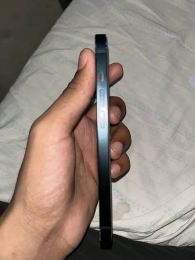 Apple iPhone 14