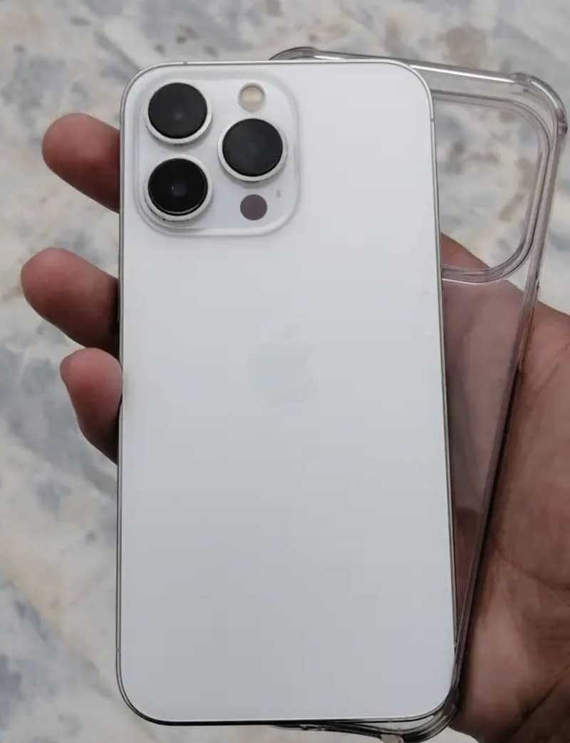 Apple iPhone 13 Pro 2