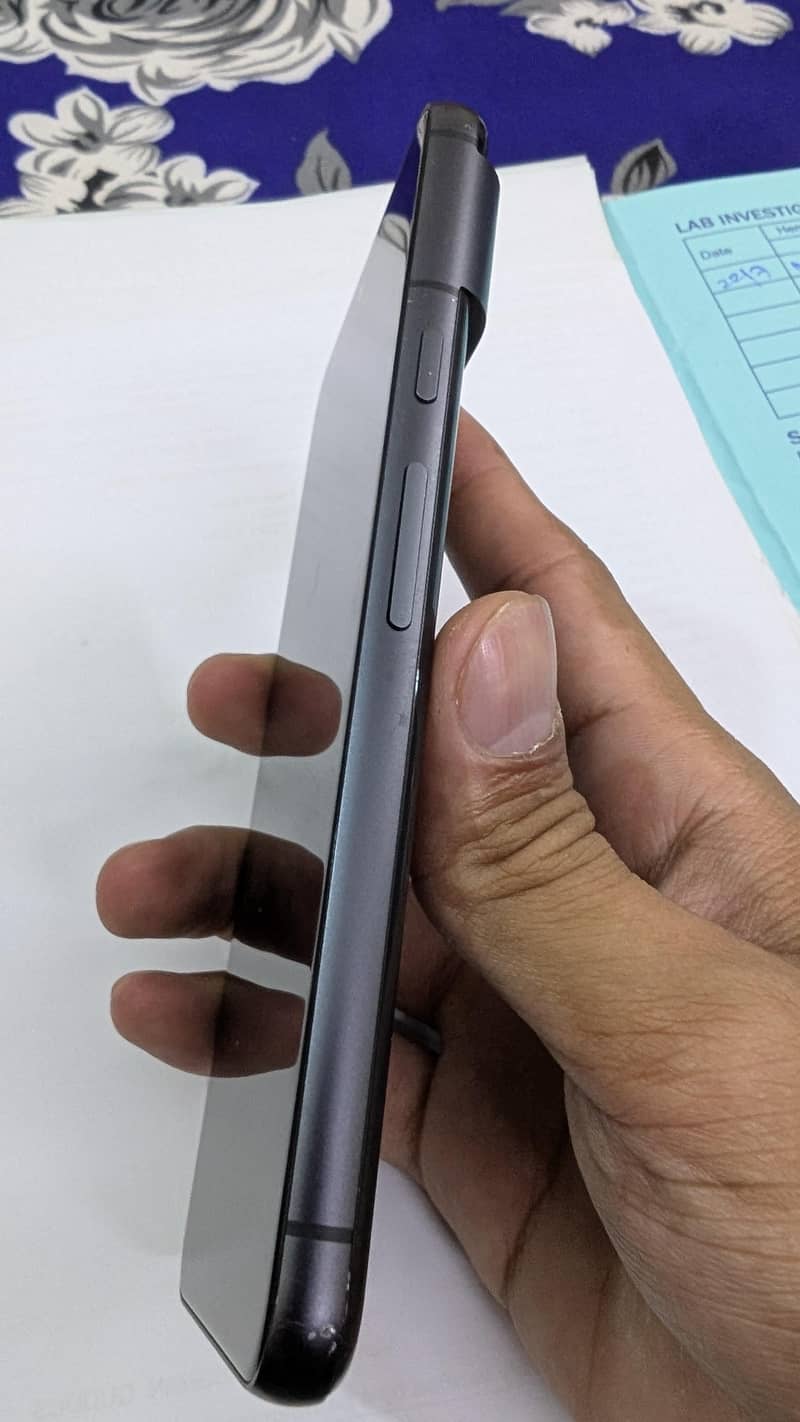 Google Pixel 8 4