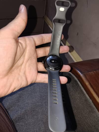 pixel watch active condition 10/10 with original straps charger and bo