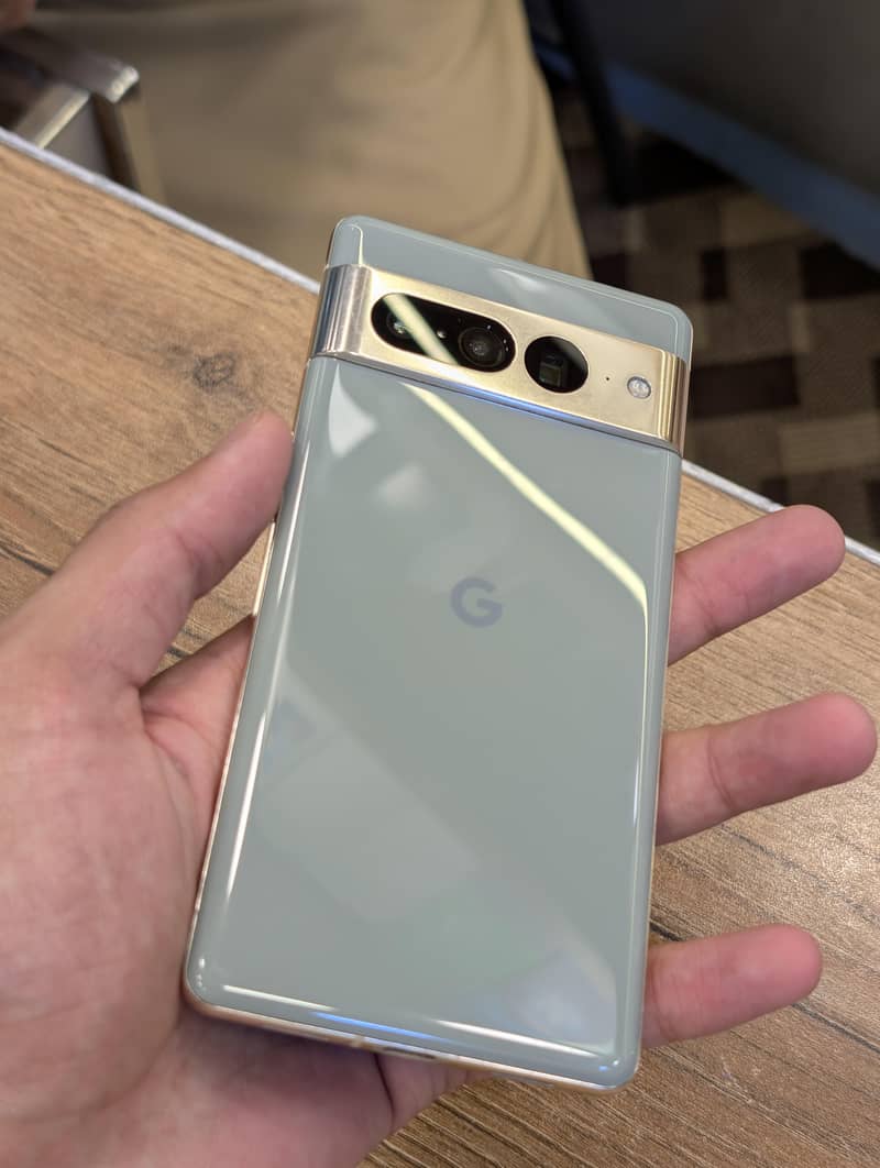 Google Pixel 7 Pro 2