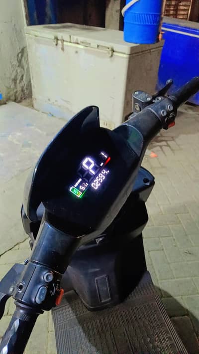 Revo A 12 lithium 2 months used