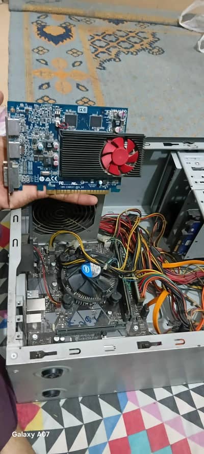 AMD R9 M360 2GB GDDR5 128BIT  DX 12 BEST FOR LOW END GAMING