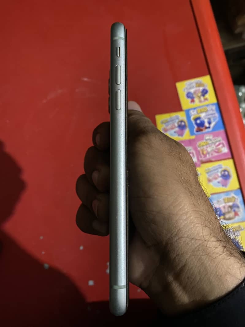 Apple iPhone 11 1