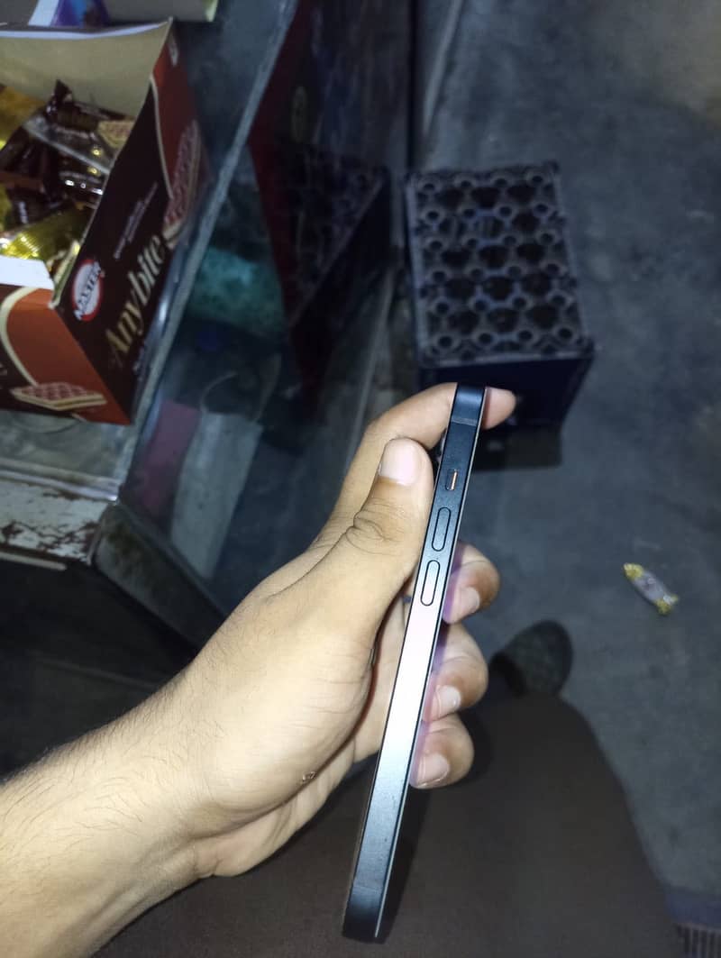 Apple iPhone 14 6