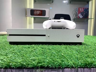 xbox one s with 1 controller