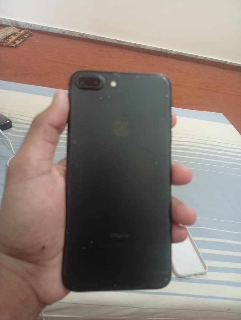 Apple iPhone 7 Plus 0