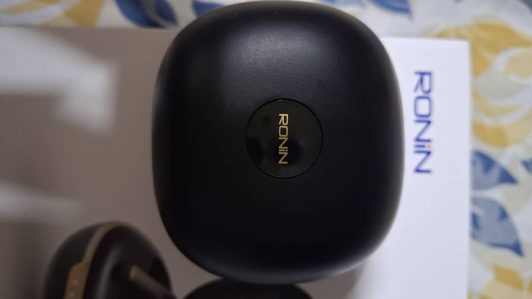 Ronin Eclipse Earbuds - Barely Used 2