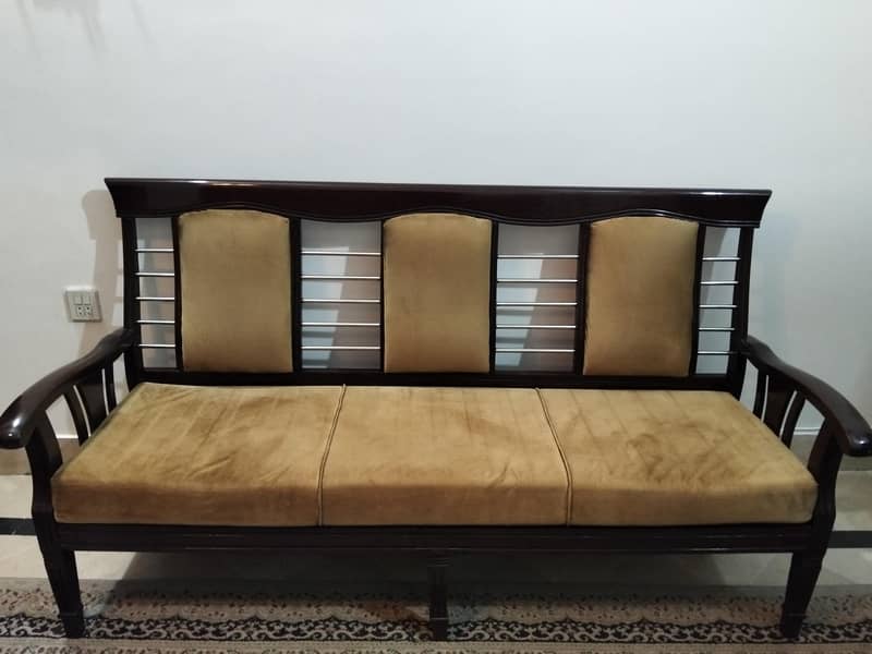 Sofa Set with draining table 0