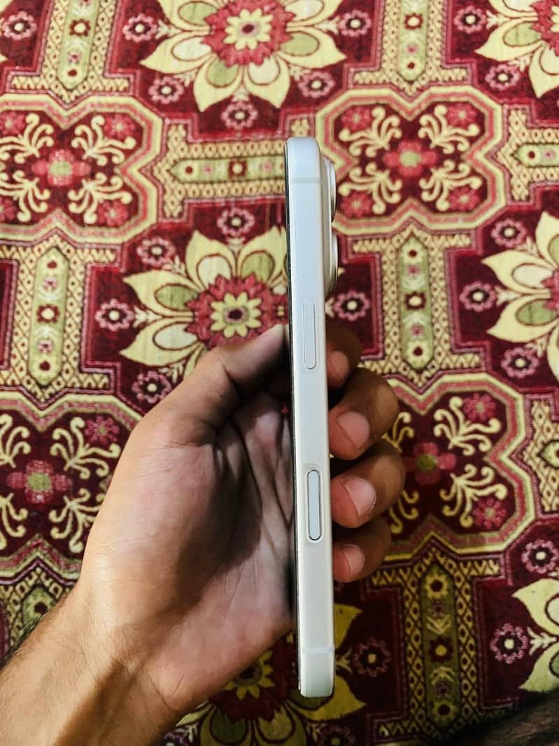 Apple iPhone 17 Pro 4