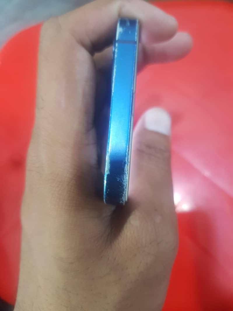 Apple iPhone 12 6