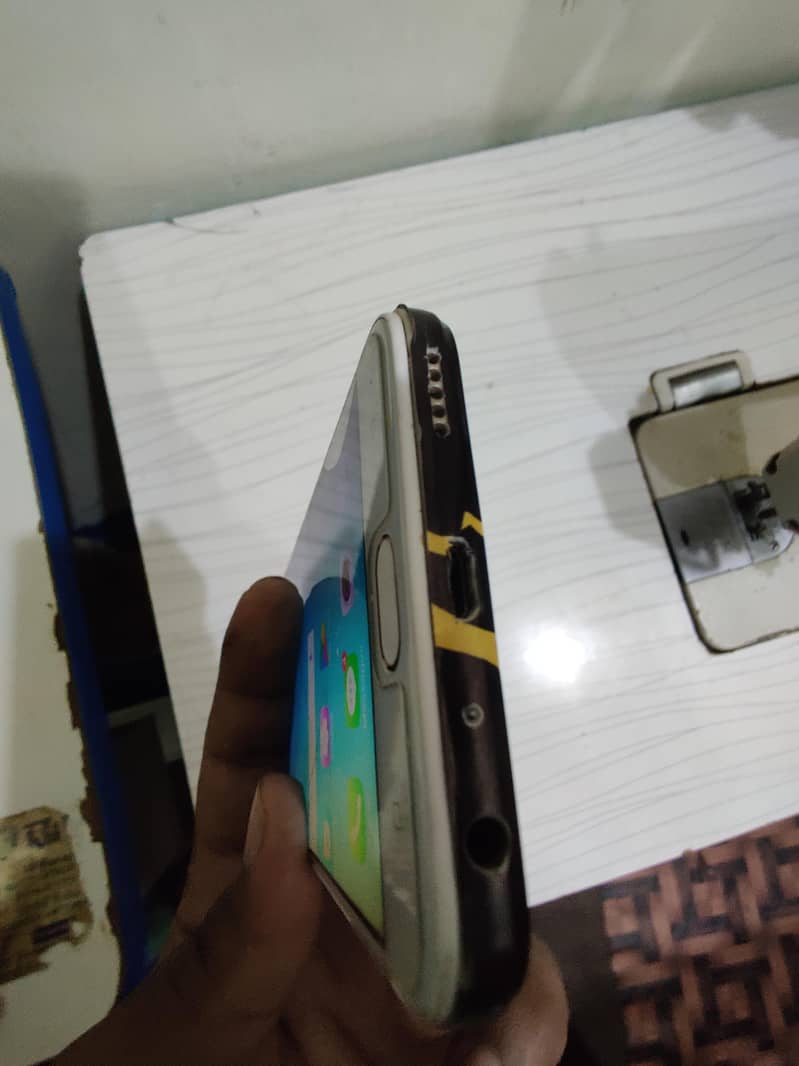 oppo A57 4