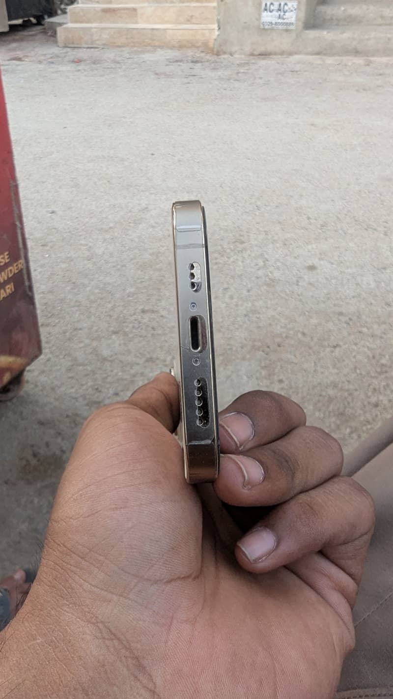 Apple iPhone 13 Pro 5